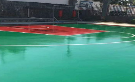 白沙篮球场翻新地面